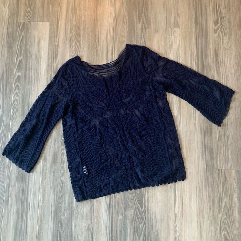 Navy lace 3/4 sleeve top s size S/M